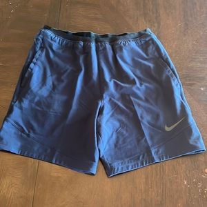 Men’s Nike Pro navy dri-fit shorts size M